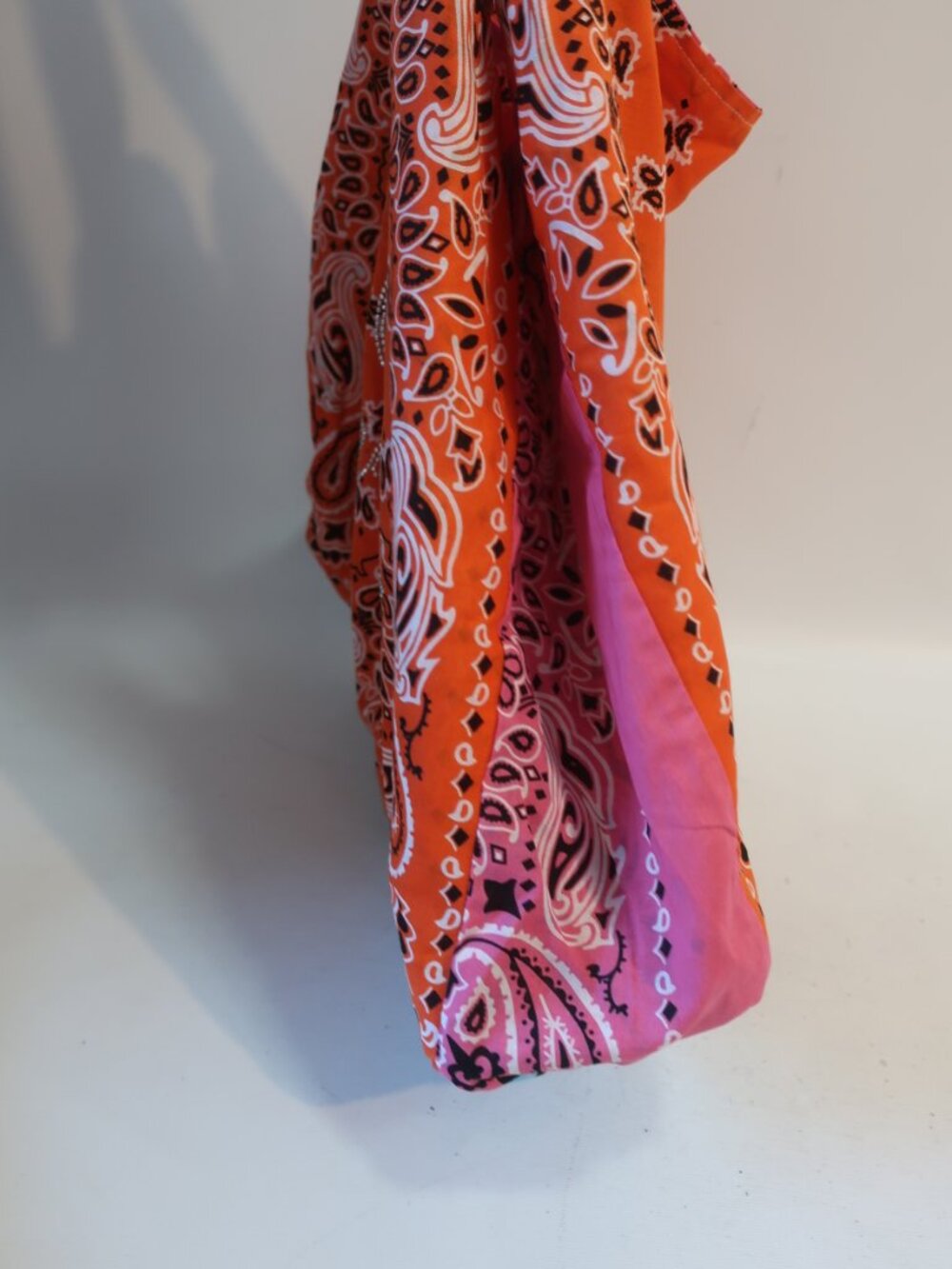NWT Womens Tina Demel Jumbo "Life Is Beautiful" Assorted Colors Bandana Tote Bag - Picture 3 of 7